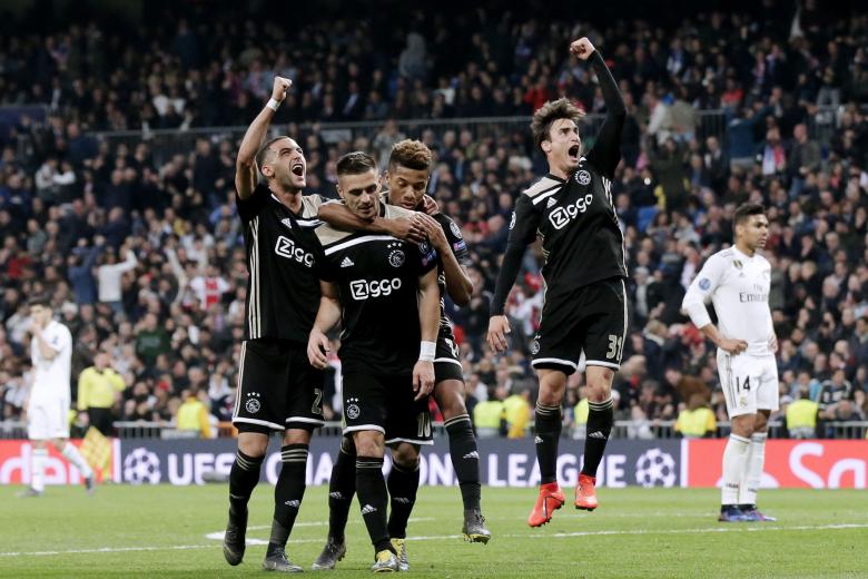 Dusan Tadic et ses coéquipiers lors de Real Madrid-Ajax en Ligue des champions