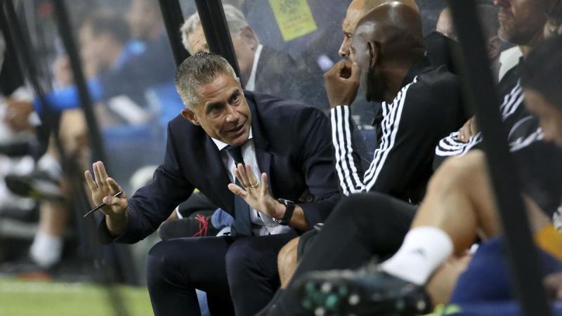Sylvinho sur le banc de l'OL